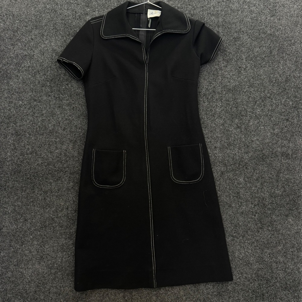 Vintage 1960s Butte Knit Black Mod Shift Dress Contrast Stitch Pockets 17 PTP